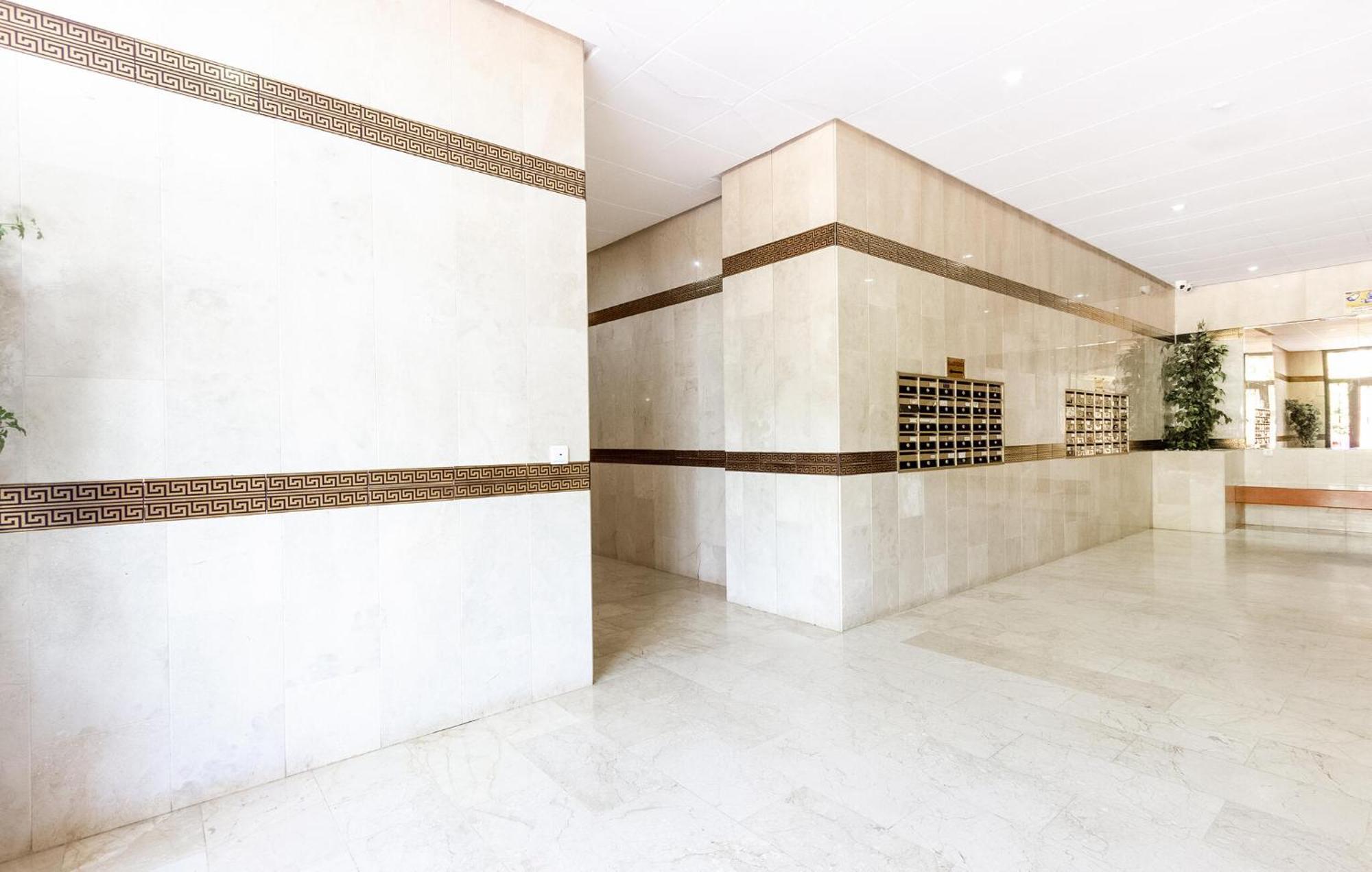 Nice Apartment In Torrevieja With Kitchen Exterior photo